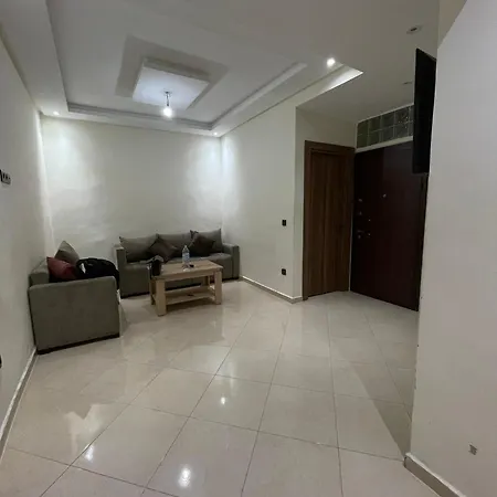 Appartement Spacieux Et Calme A Proximite De La Mer Et La Gare Agdal Rabat Exterior photo